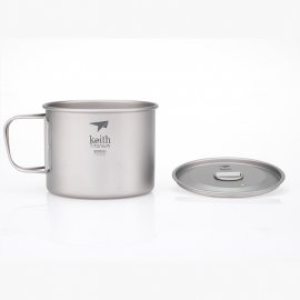 Mug Keith en titane avec couvercle 900ml