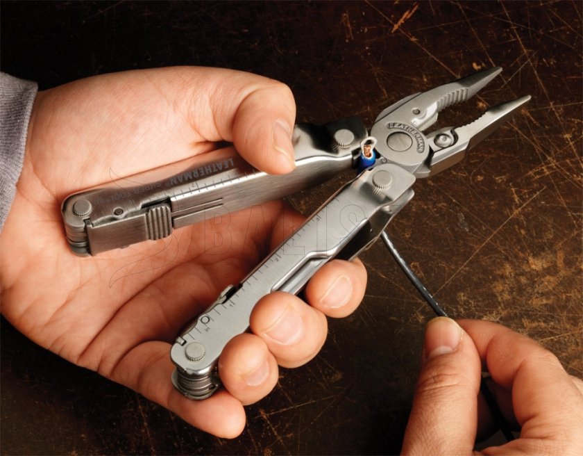 Multitool Leatherman Super Tool 300 noir
