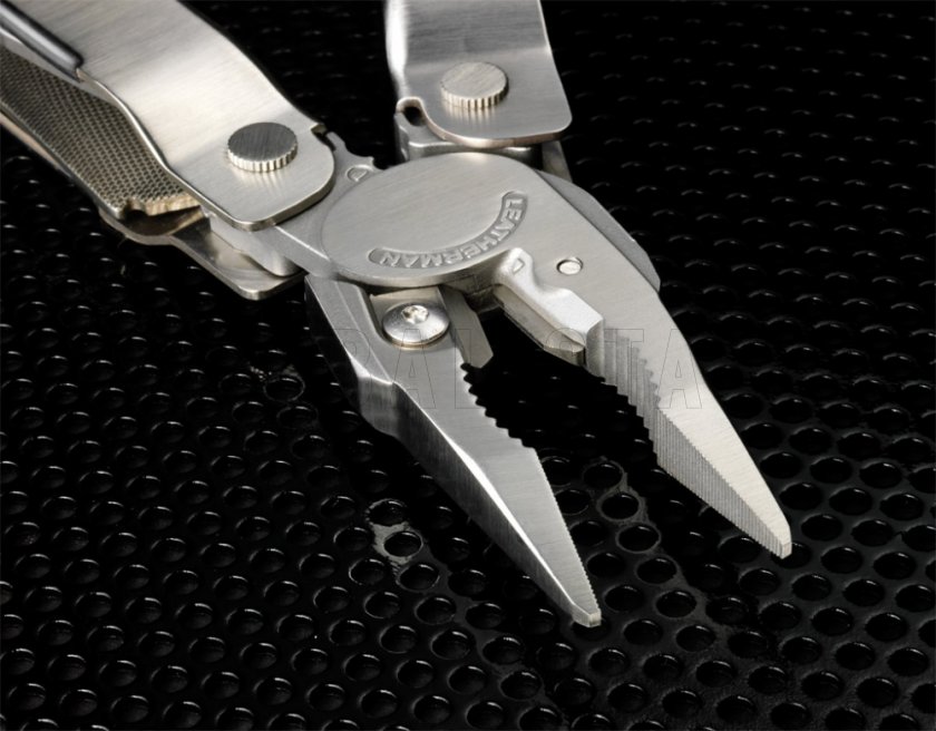Multitool Leatherman Super Tool 300 noir