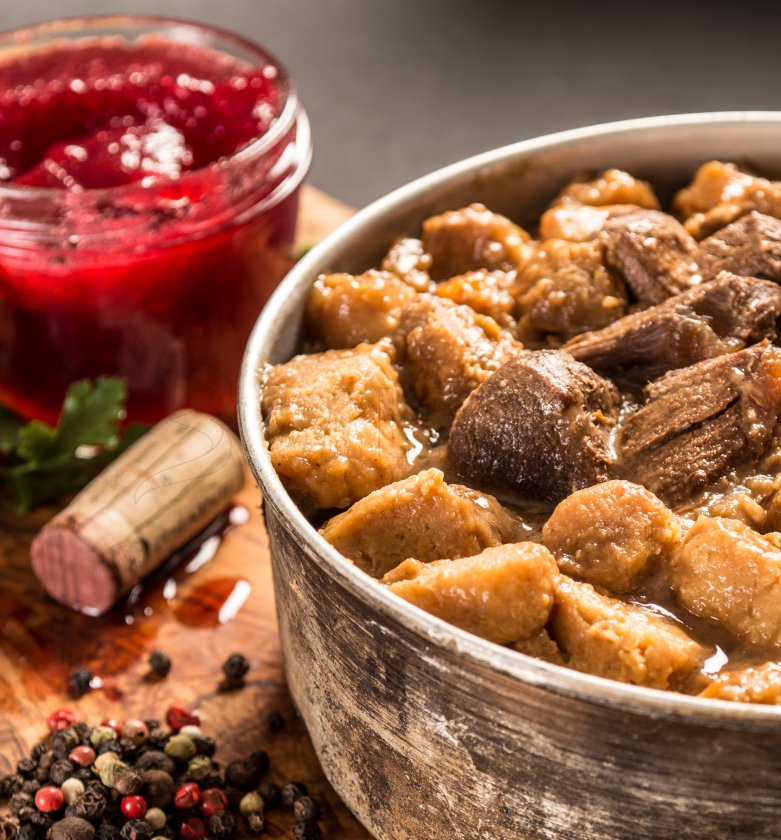 Ragoût de cerf avec petites quenelles de pommes de terre Adventure Menu