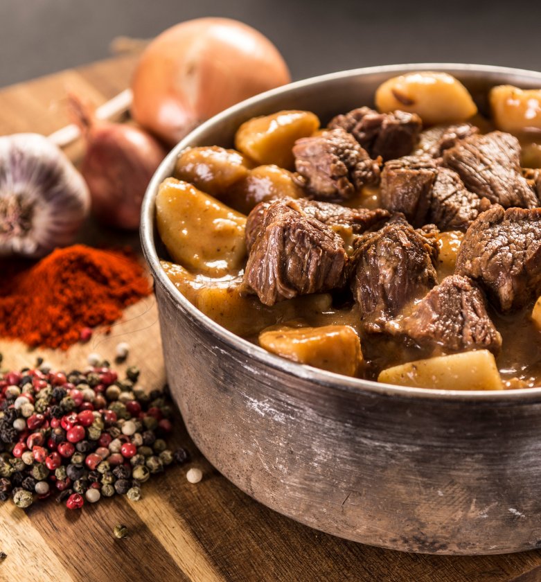 Goulasch de bœuf avec pommes de terre Menu Aventure