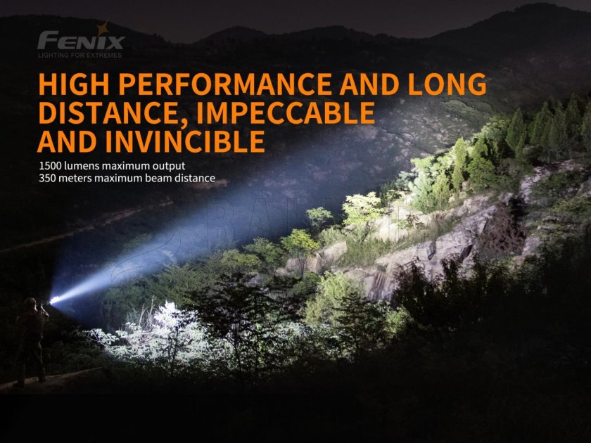 Lampe tactique Fenix TK26R