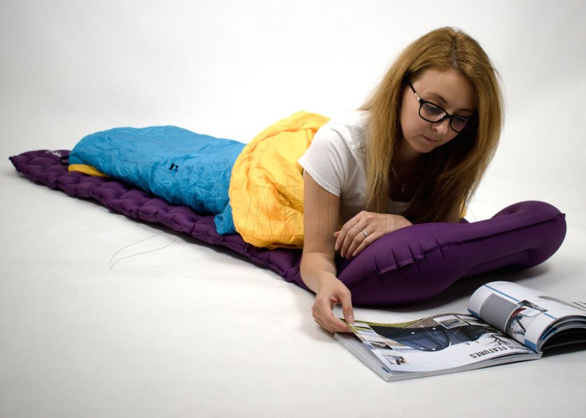 Matelas de camping gonflable Zulu Timi 5cm violet