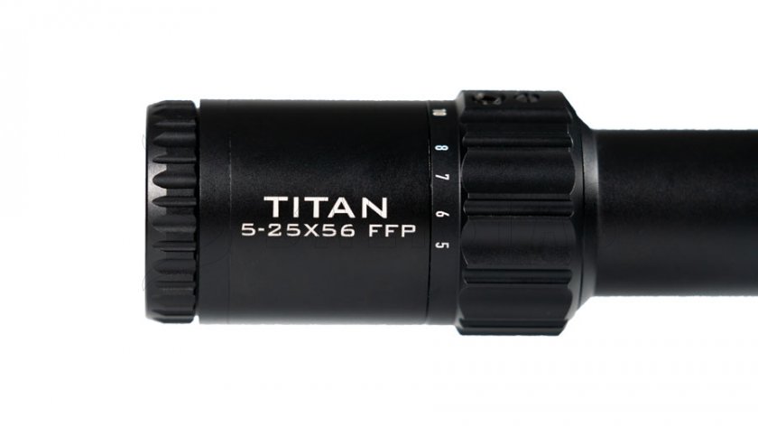 Lunette de tir Element Titan 5-25x56 FFP EHR-2D MOA