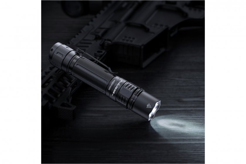 Lampe tactique Fenix PD36R PRO