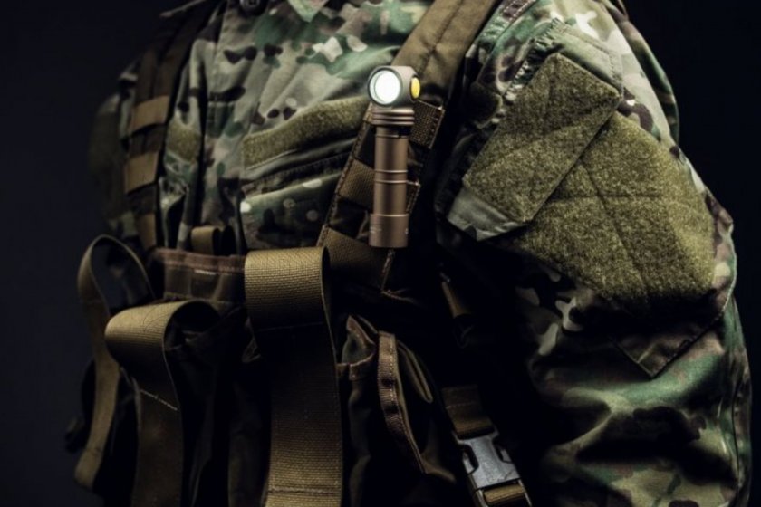 Lampe frontale Armytek Wizard C2 Pro Cold Light Sand