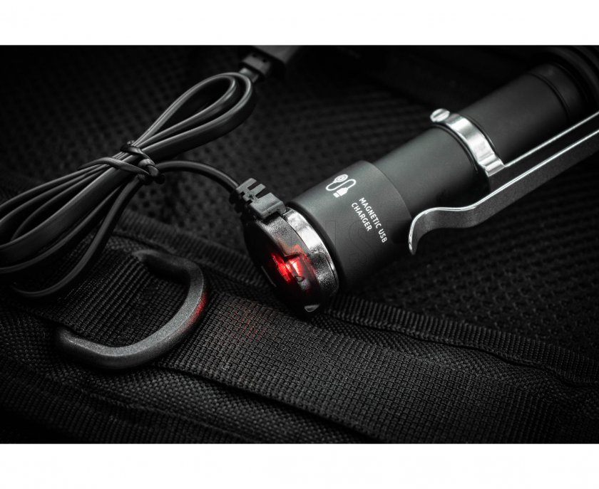 Chargeur magnétique USB Armytek AMC-02