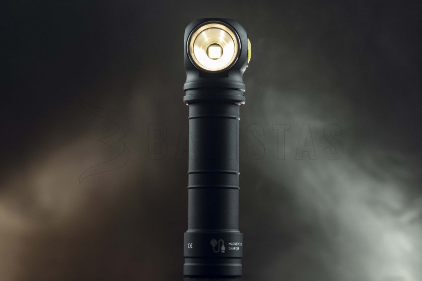 Lampe Armytek Wizard C2 Pro MAX LR lumière froide