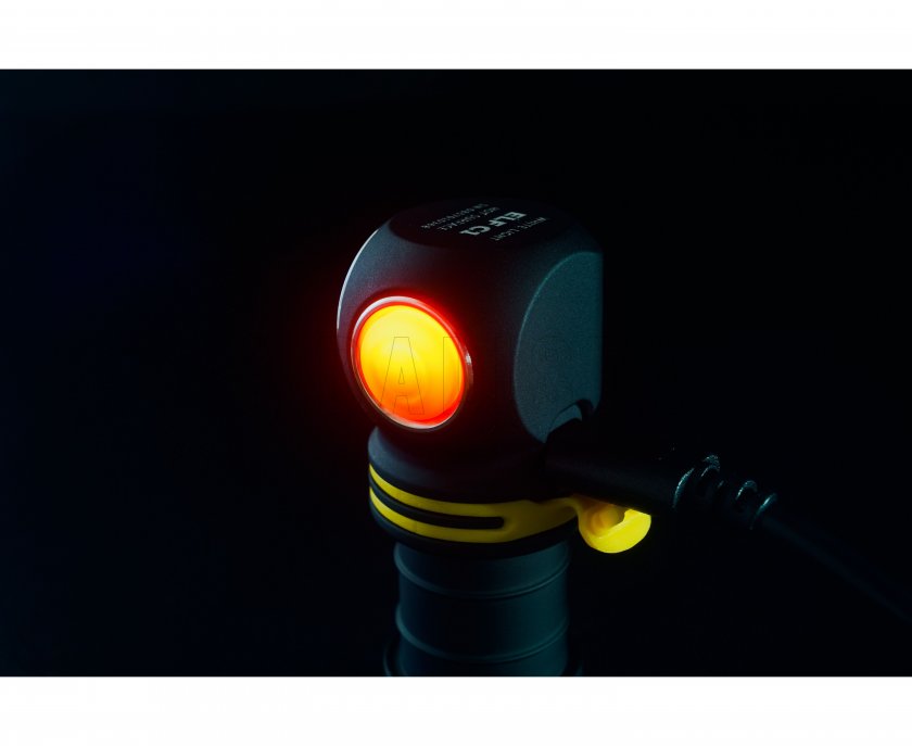 Lampe multifonction Armytek Elf C1 v2 lumière chaude