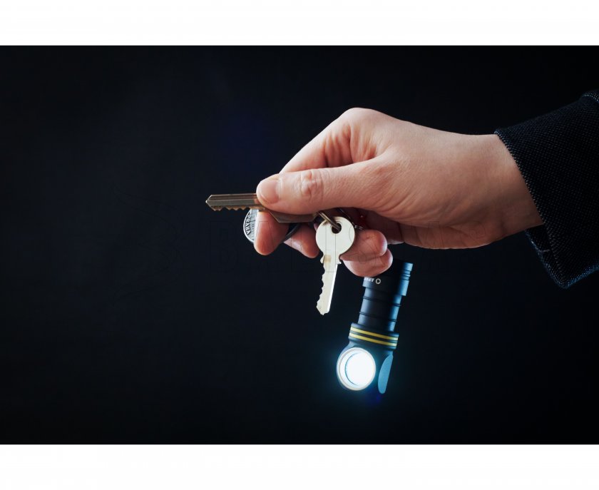 Lampe multifonction Armytek Elf C1 v2 lumière chaude