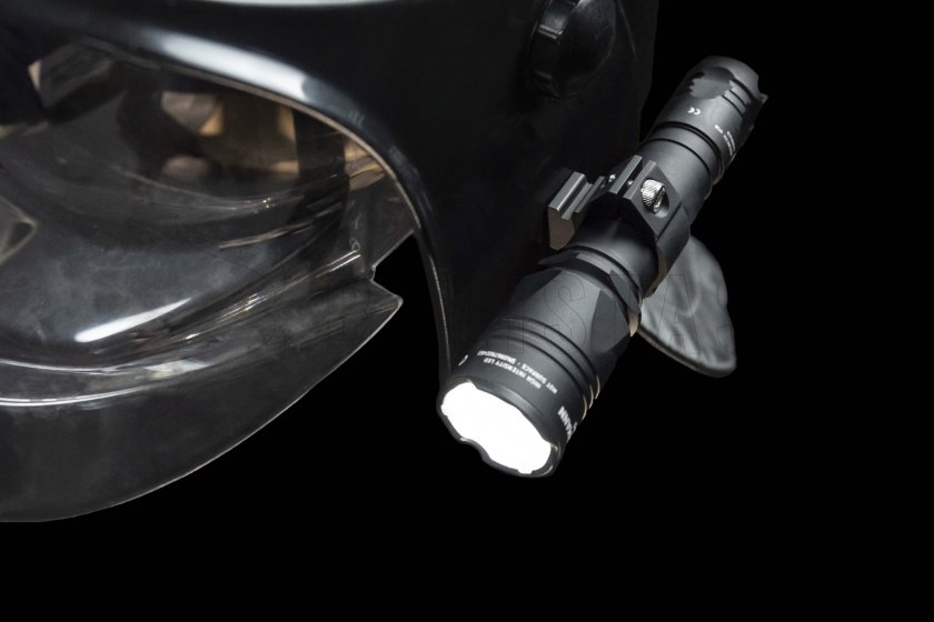 Support de casque pour les lampes Armytek AHM-01