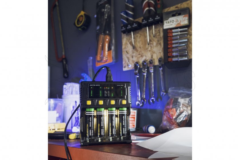 Chargeur Armytek UNI C4 plug type C