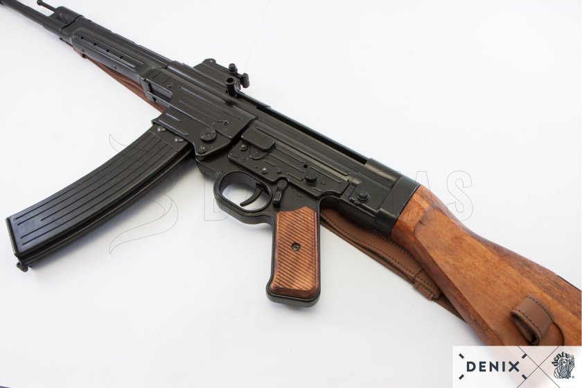 Réplique Sturmgewehr 44 avec bretelle, Allemagne 1943 9
