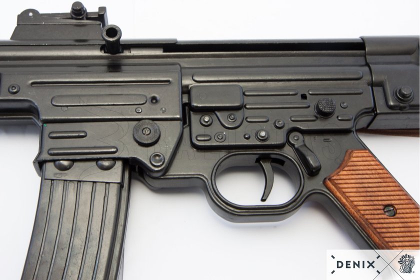 Réplique Sturmgewehr 44 avec bretelle, Allemagne 1943 11