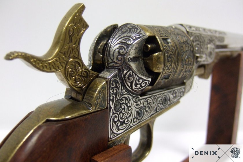 Réplique Colt Navy 1851 – laiton 5